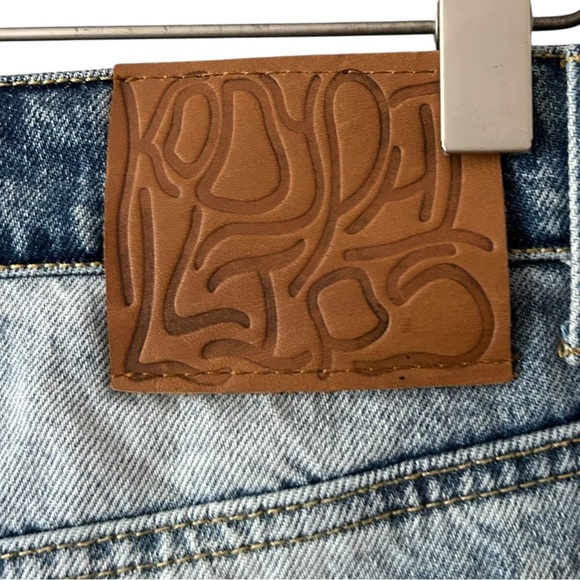 “CURVE” jeans by Kody Phillips - Picture 8 of 13